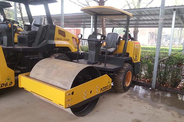 洛建4噸壓路機 洛建4噸壓路機